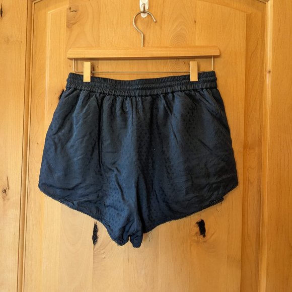 Try B shorts - Picture 4 of 7